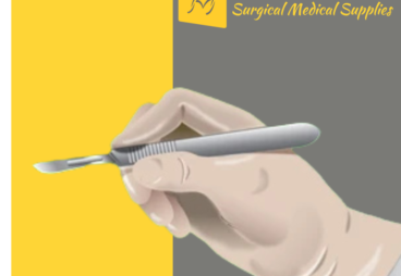 What is the Difference Between a Lancet and a Scalpel?