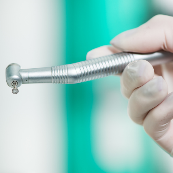 Choosing the Right Dental Drill: Top Qualities for Optimal Performance